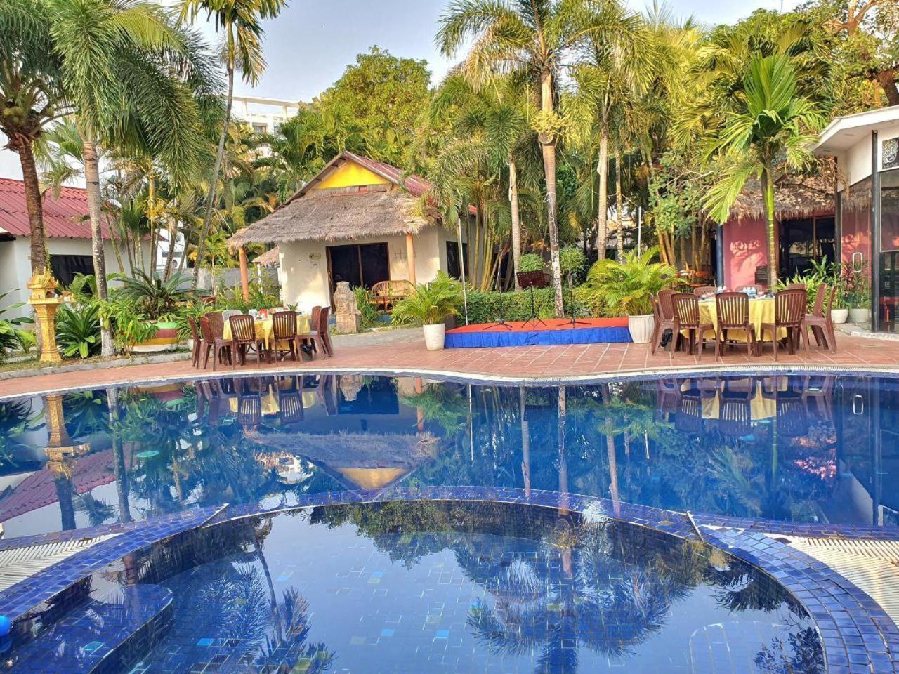 Mittali Beach Hotel Sihanoukville Exterior photo